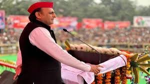 ‘Unable to remove the one who defeated you’, Akhilesh taunts CM Yogi through gestures