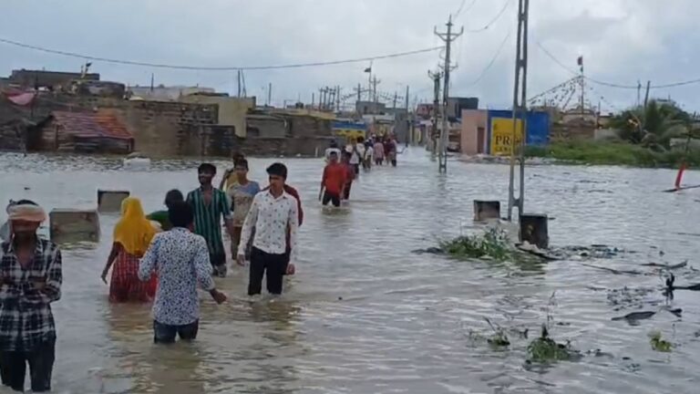Dwarka Rain: Heavy Rain Causes Flooding in Khambhaliya