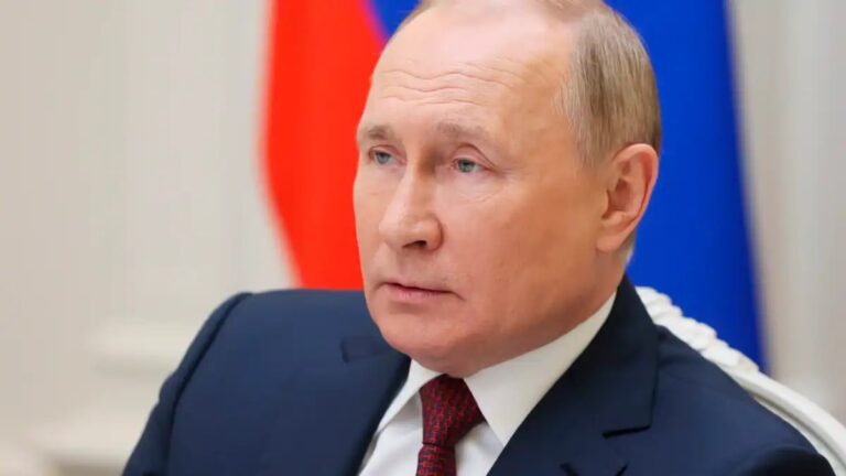 Putin Remembers 20-Year-Old Tragedy with Tears and a Vow for Revenge
