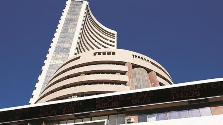 Share Market: Sensex Falls 700 Points, Shares of Government and Private Banks Drop